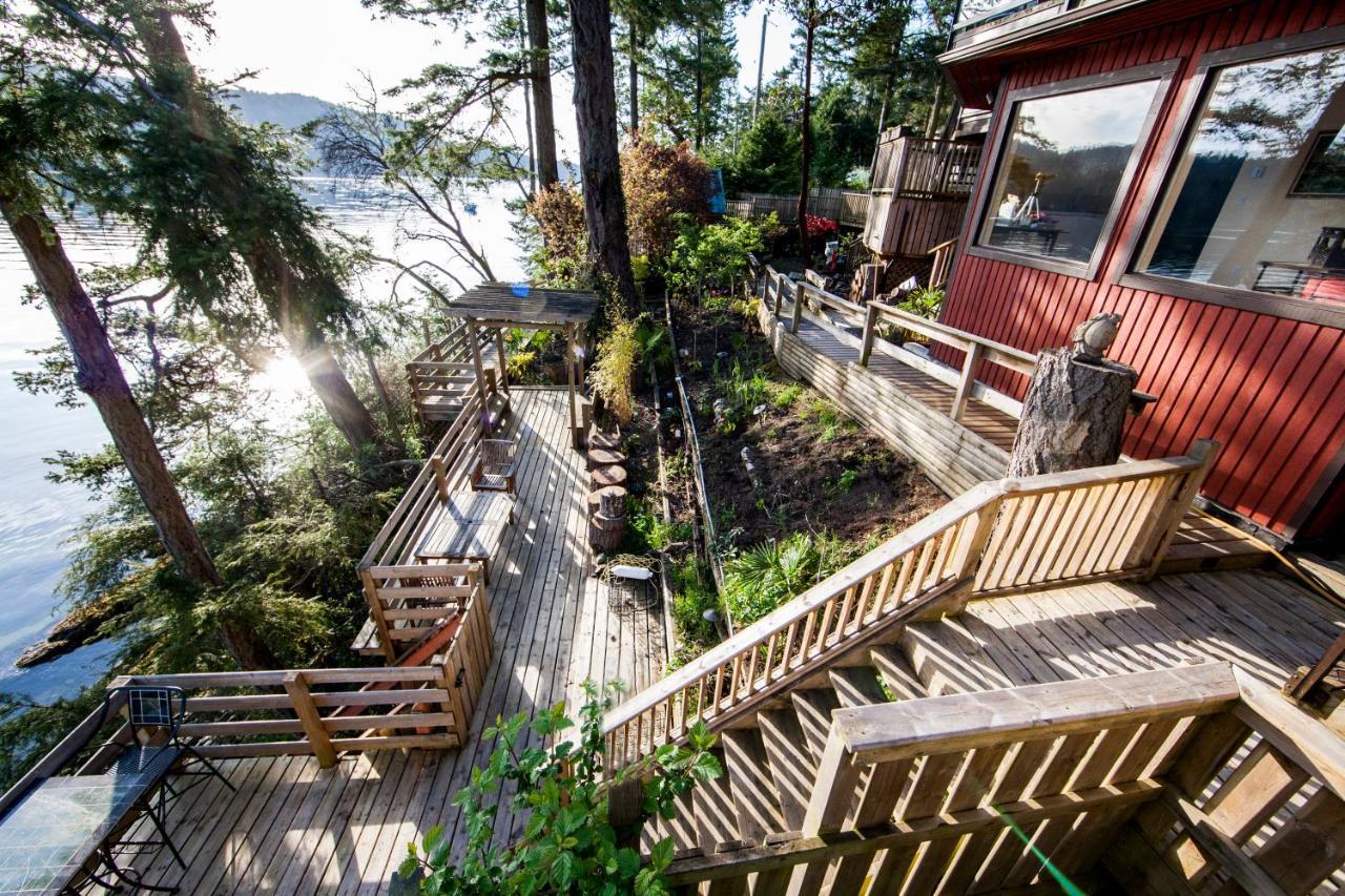 Shangrila Waterfront Vacation Home Bedwell Harbour Екстер'єр фото