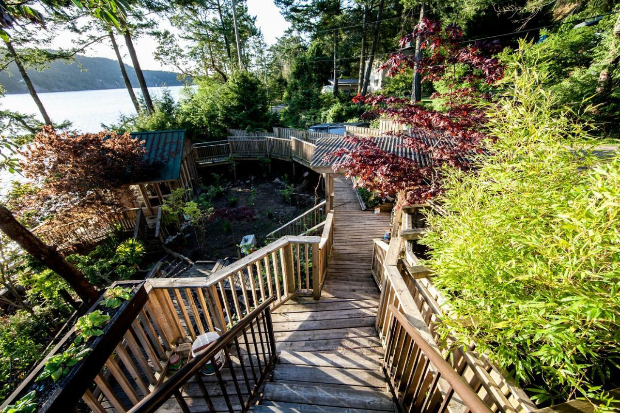 Shangrila Waterfront Vacation Home Bedwell Harbour Екстер'єр фото