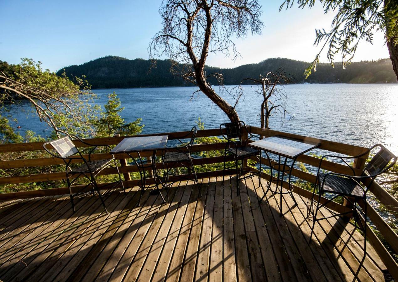 Shangrila Waterfront Vacation Home Bedwell Harbour Екстер'єр фото