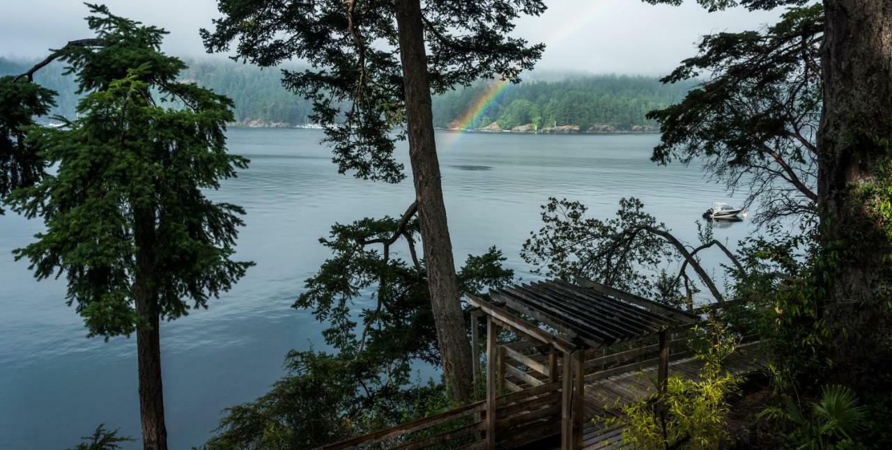 Shangrila Waterfront Vacation Home Bedwell Harbour Екстер'єр фото